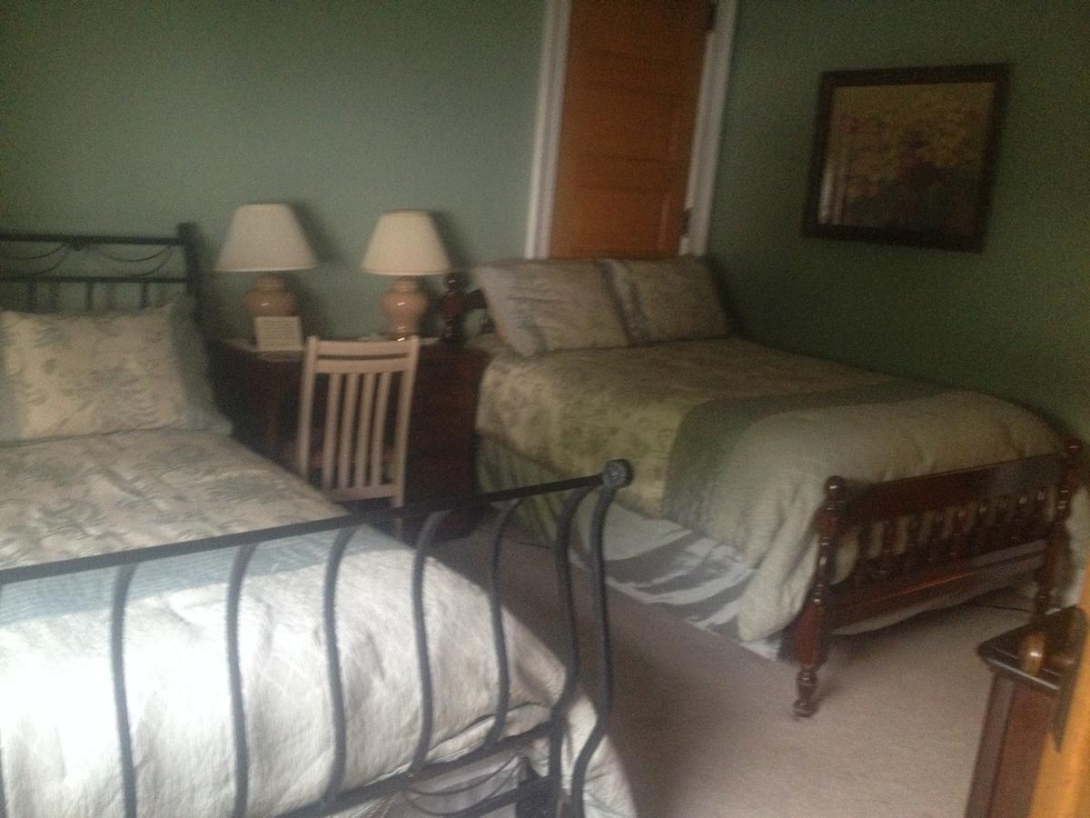 Victorian Charm Inn Towanda Bagian luar foto