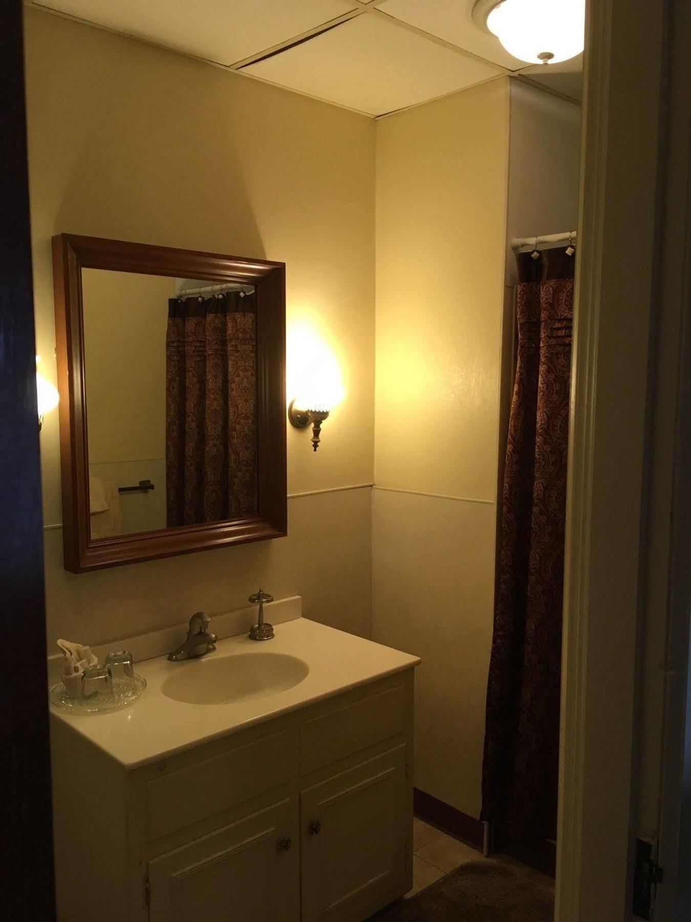 Victorian Charm Inn Towanda Bagian luar foto