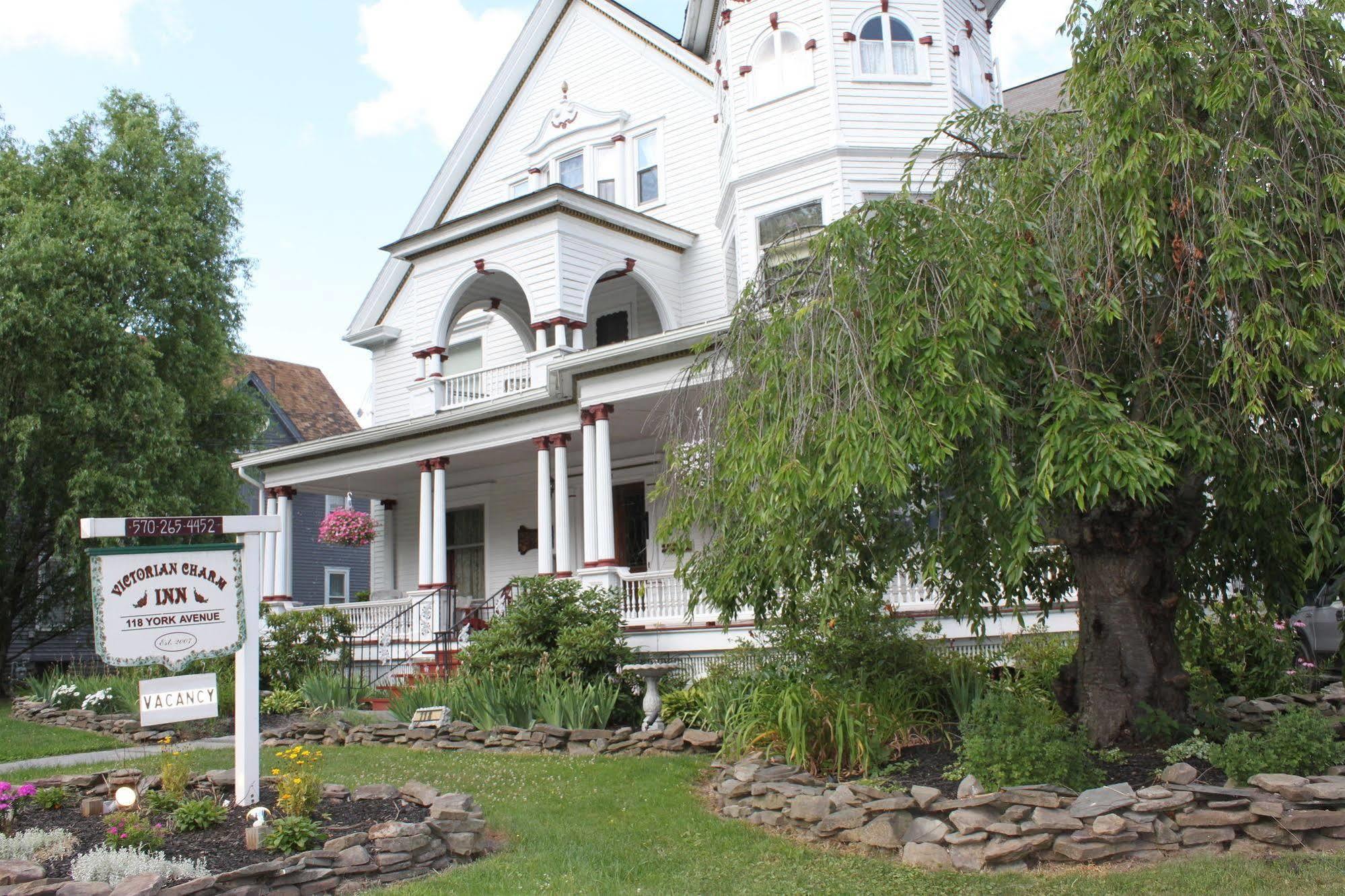 Victorian Charm Inn Towanda Bagian luar foto